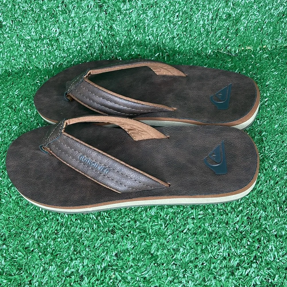 Quiksilver Carver Nubuck Thongs Size Womens 7 Men’s 5